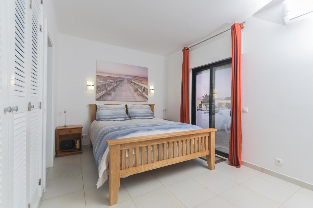 Superb Beach Townhouse At Vila Gaivota Resort Ferragudo Extérieur photo